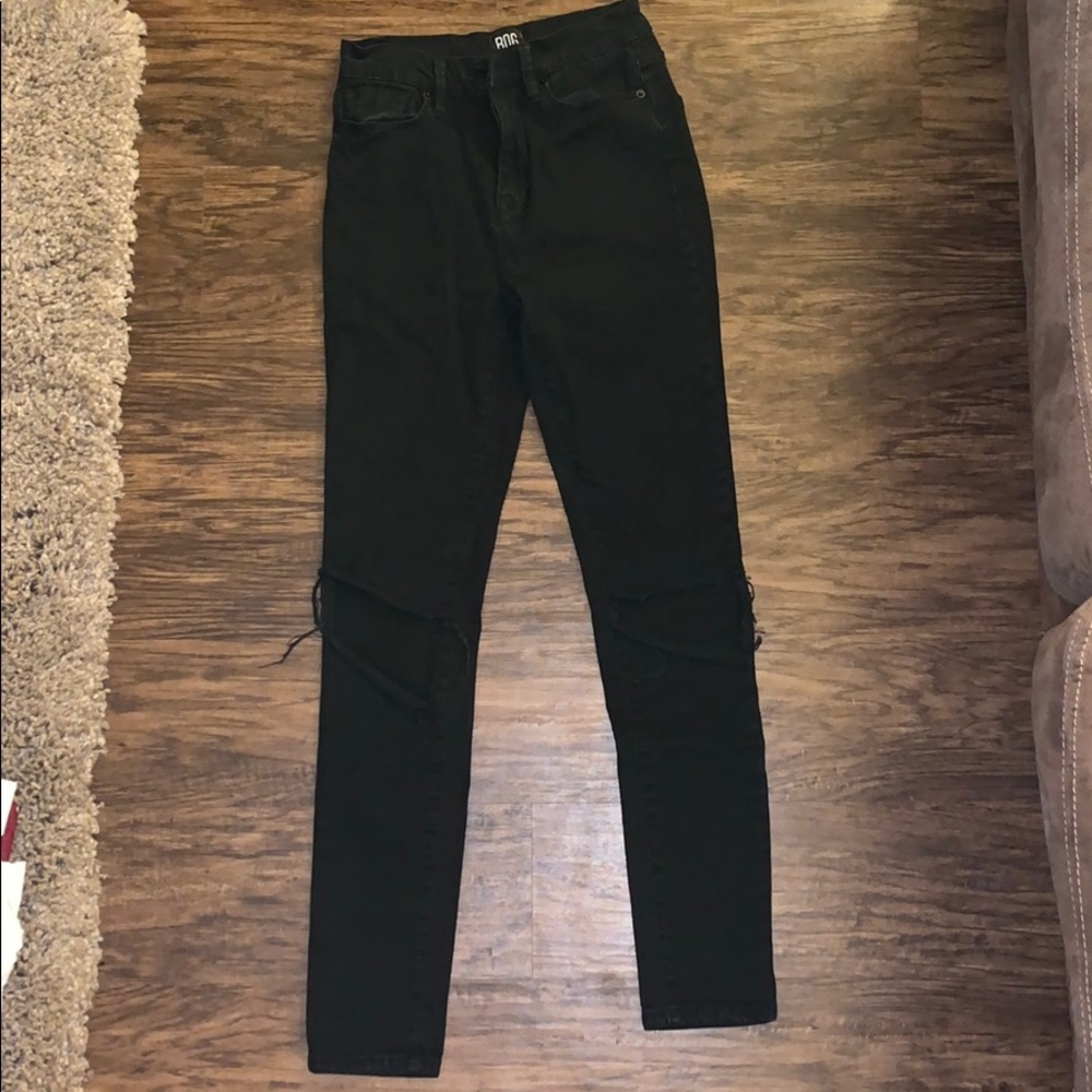 black skinny jeans